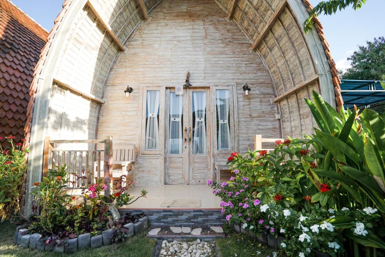 Unicorn Bungalow Batununggul Extérieur photo